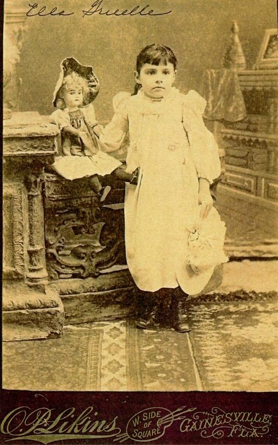 Ella Gruelle and her doll