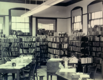 picture of book stacks inside Gainesville Public Library