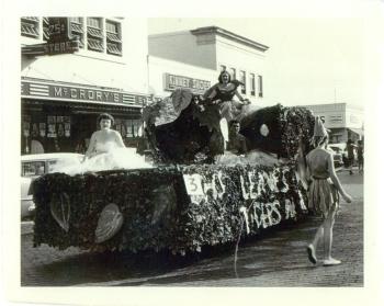 Gainesville High School Homecoming Parade 1956