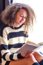 Girl reading Girl reading